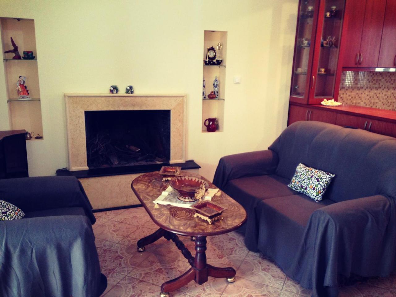 Angela Apartments Ксамил Екстериор снимка