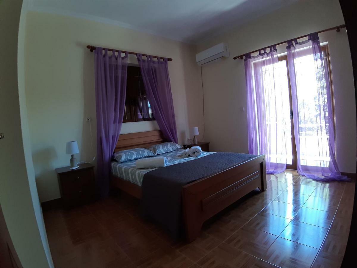Angela Apartments Ксамил Екстериор снимка